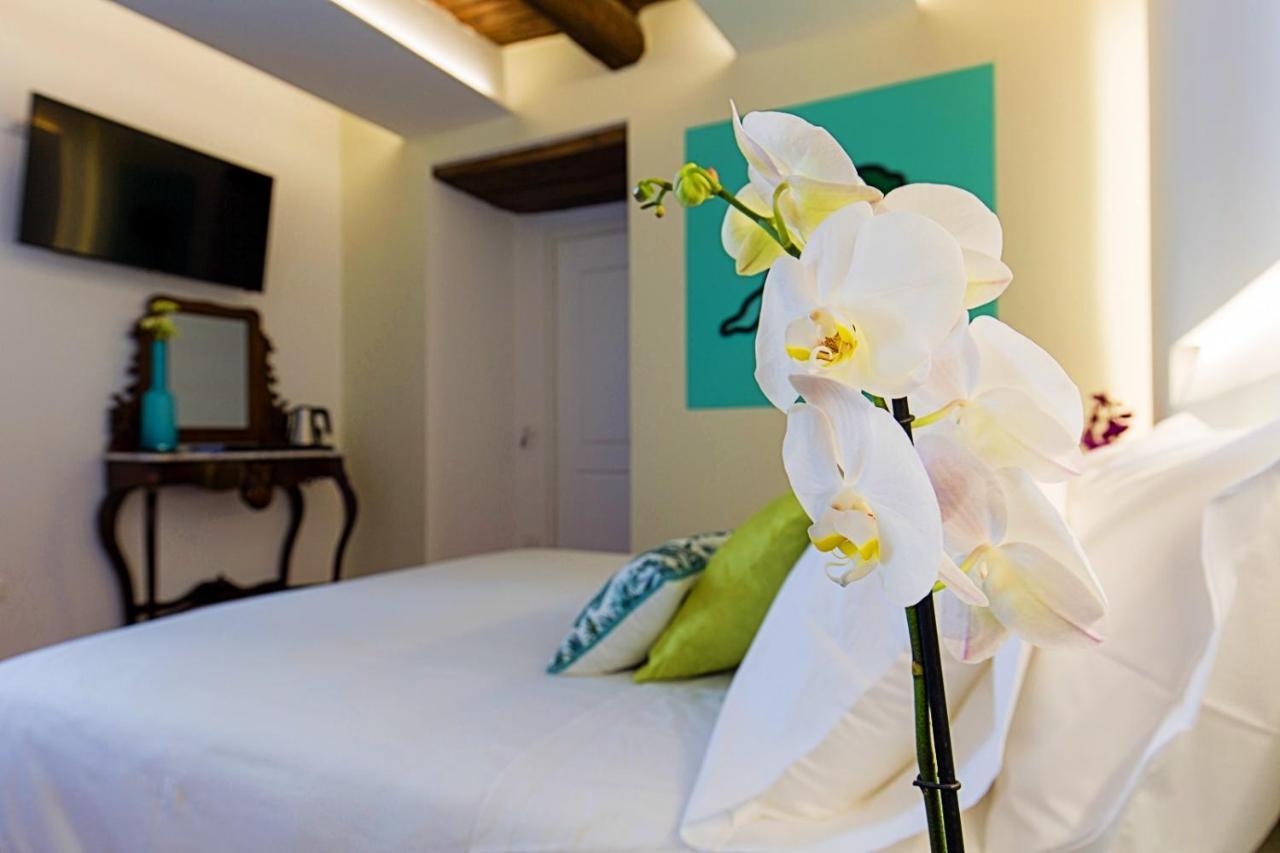 Duetto Al Duomo Hotell Napoli Eksteriør bilde